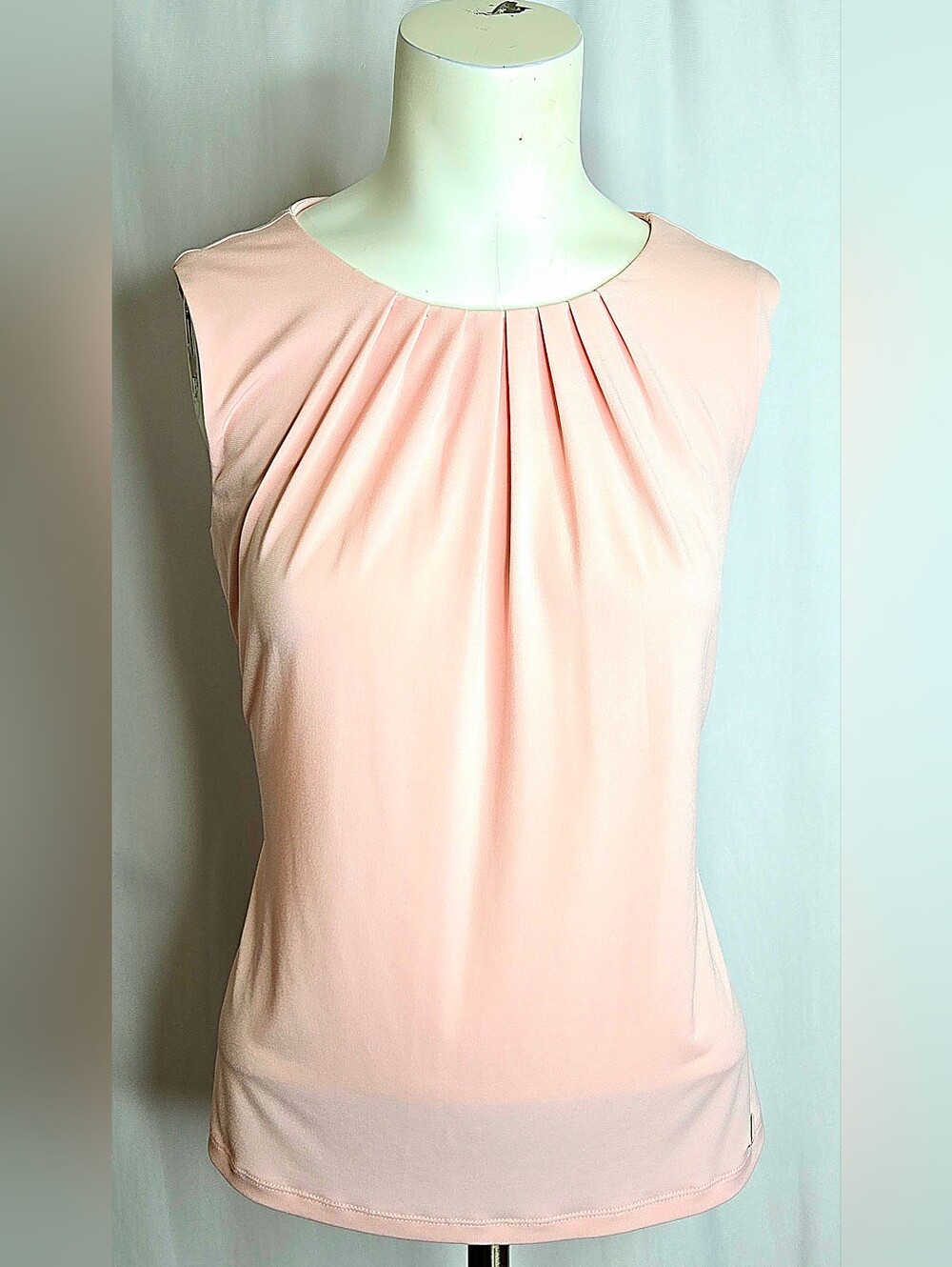 Calvin Klein Blush Pink Pleated Keyhole Blouse Sleeveless Shell M NWOT